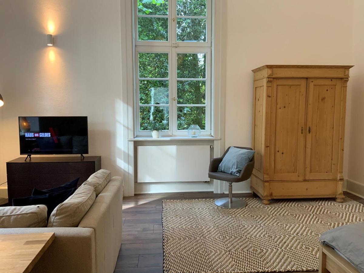 Das Ministerhaus - 1-2 Zimmer In Historischer Villa Бергкамен Екстериор снимка